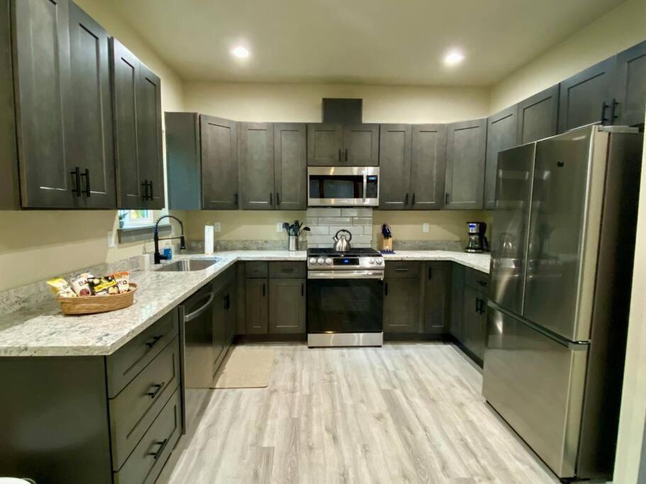 New Modern Cabin! 5Mi To Mt Rainier National Park! Hot Tub & Wifi Ashford Dış mekan fotoğraf
