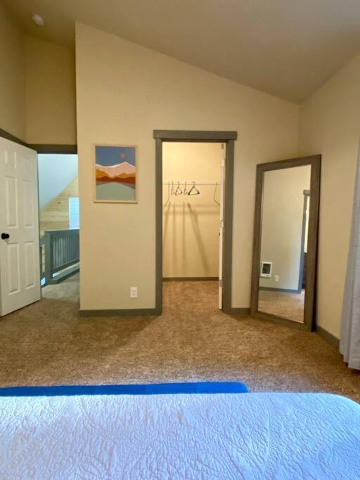 New Modern Cabin! 5Mi To Mt Rainier National Park! Hot Tub & Wifi Ashford Dış mekan fotoğraf